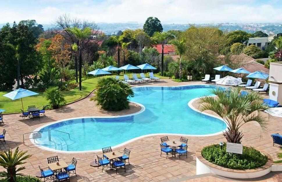 Hilton-Sandton-10.jpg