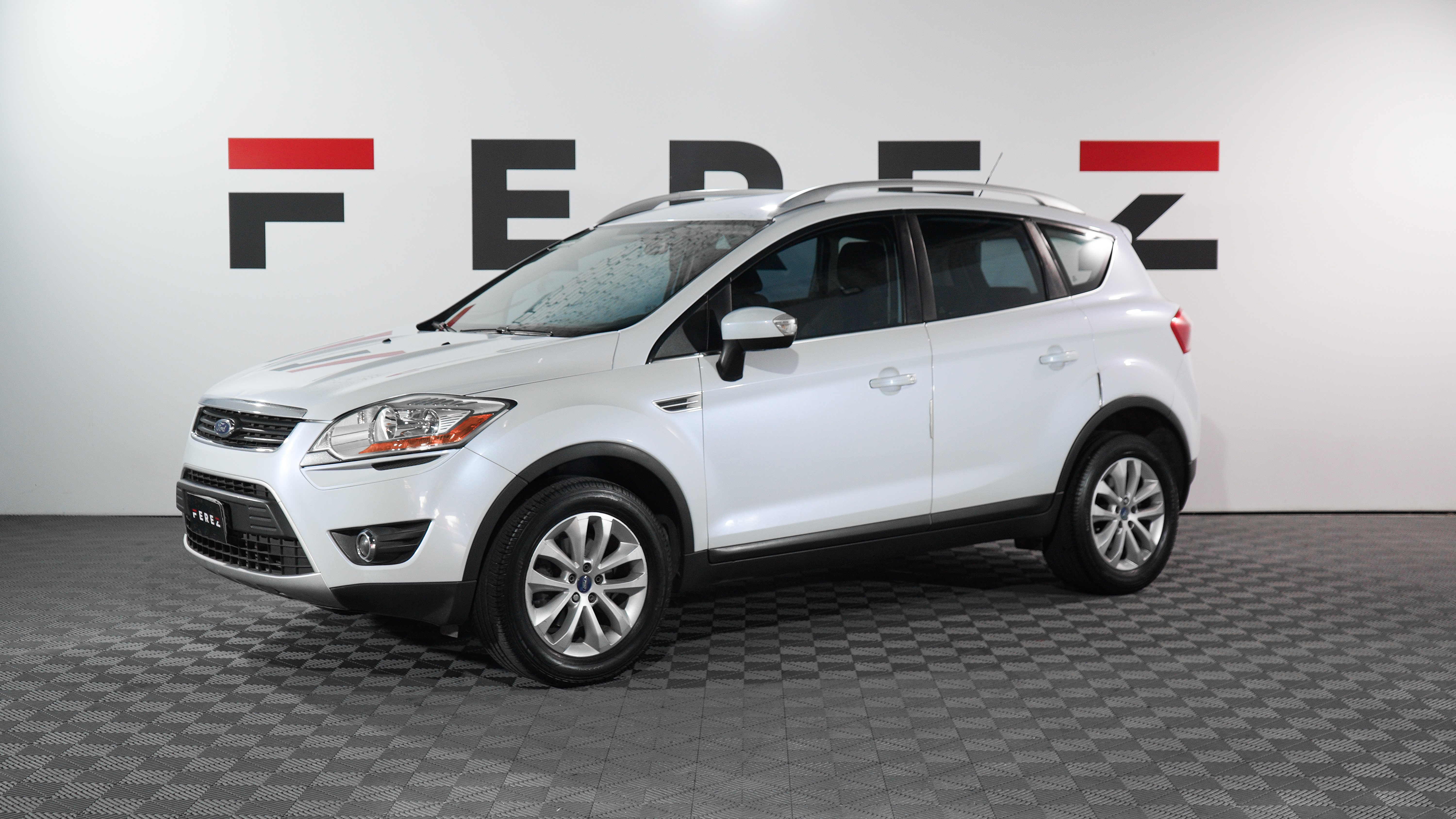 ford KUGA 2.5T TREND MT 4X4