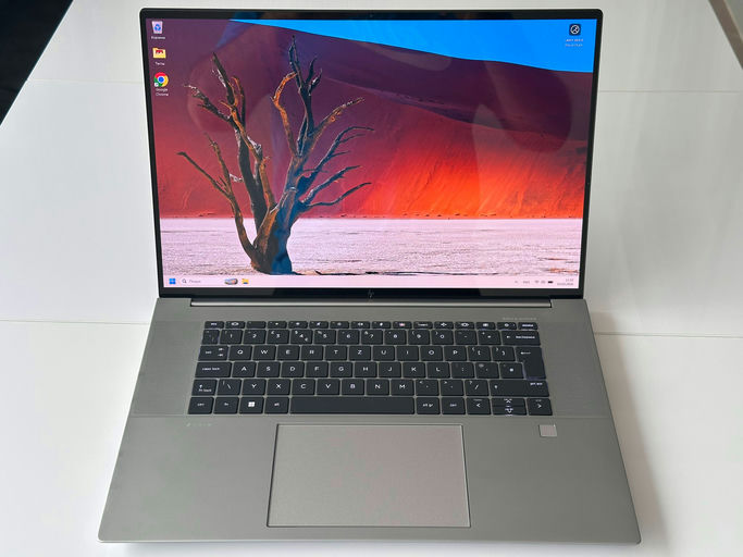 **HP ZBook Studio 16 G9 (62U59EA)**
