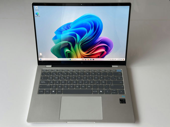 **HP OmniBook X 14-fe1000nf (B09ZVEA)**
