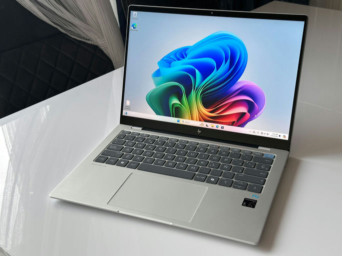 **HP OmniBook X 14-fe1000nf (B09ZVEA)**
