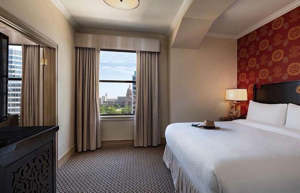 The-Stephen-F-Austin-Royal-Sonesta-Hotel-7.jpg