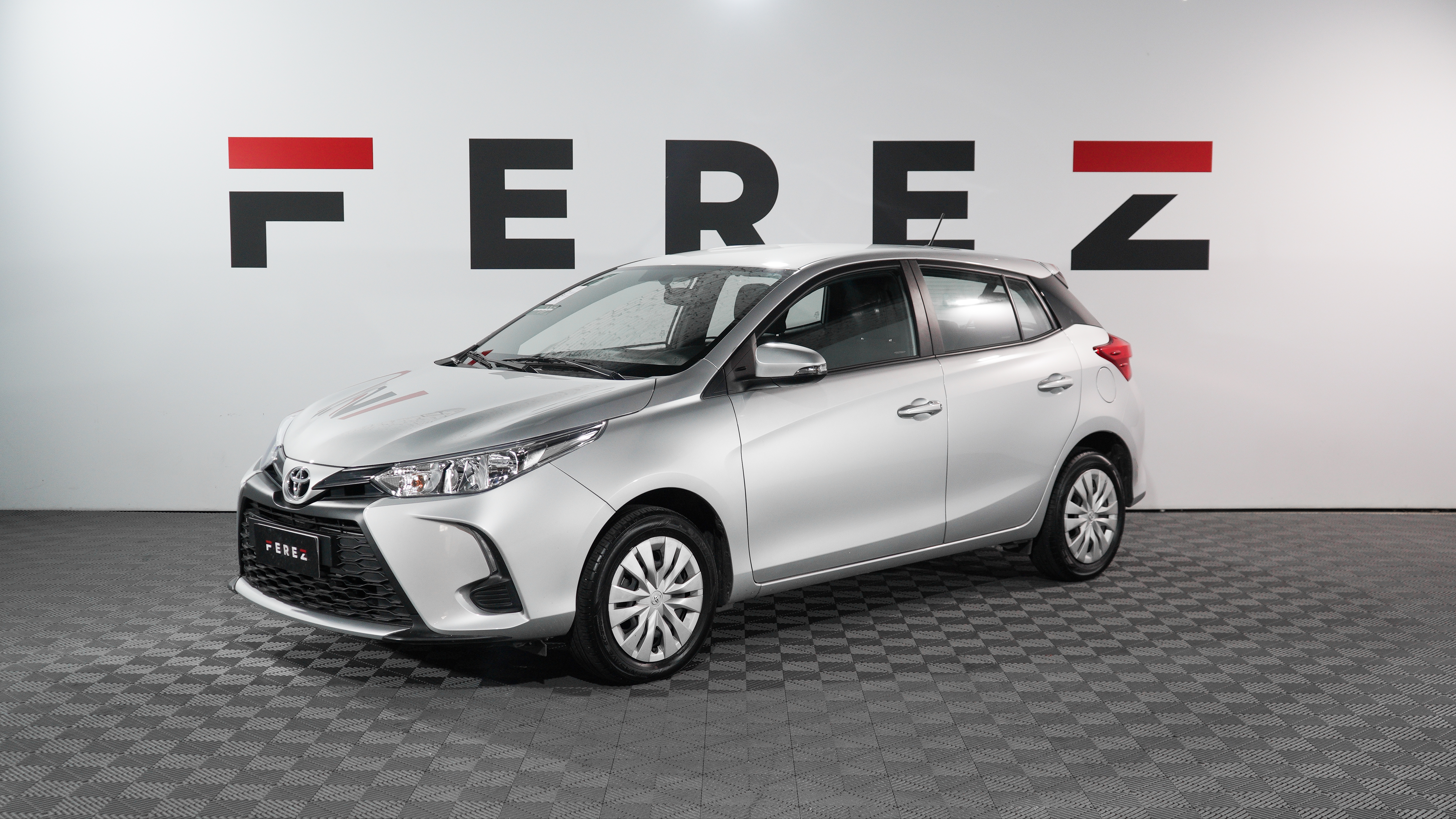 toyota YARIS 1.5 XS AT