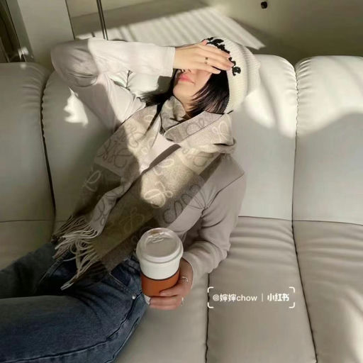 【超难蹲补货】Loewe热门，奶茶色围巾