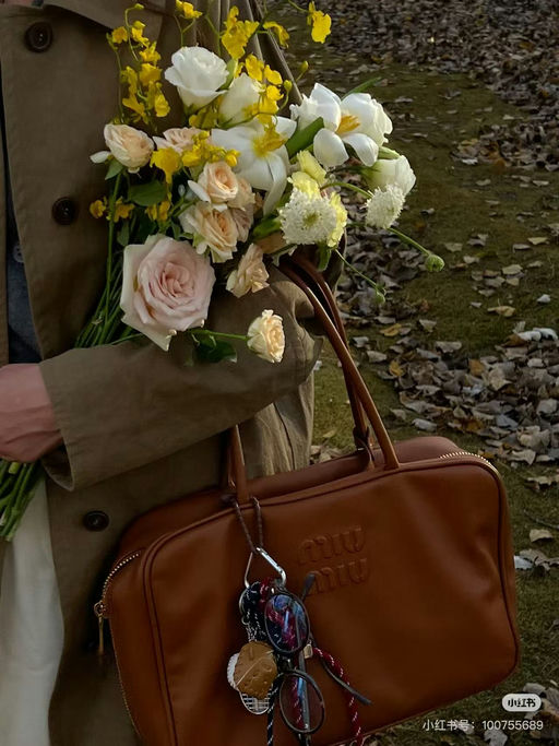 【超难得！】miumiu公文包，近期最好价，7折