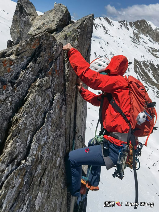 【始祖鸟顶配】王一博攀冰相似款