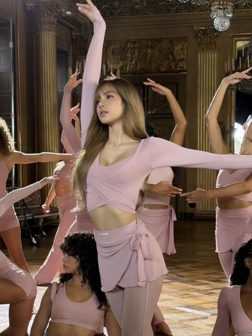 【顶流联名】LISA x NikeSKIMS上新！