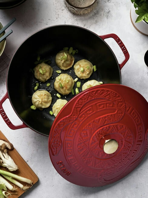 【54折！】【Staub 蛇年限定】