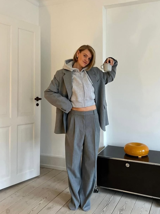 【仅$36，免运】miu系招牌卫衣