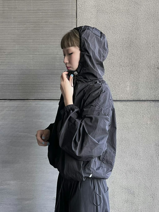 【Somi 类似款】TNF 冲锋衣，6折