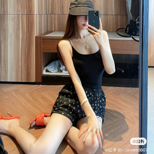 【3折】闪钻短裤