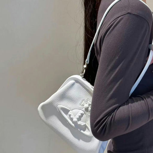 Vivienne Westwood春夏限定白银款，63折