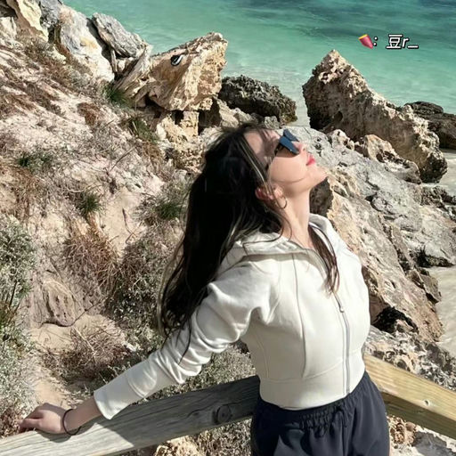 【骨白补码】Lululemon短款全拉链Scuba