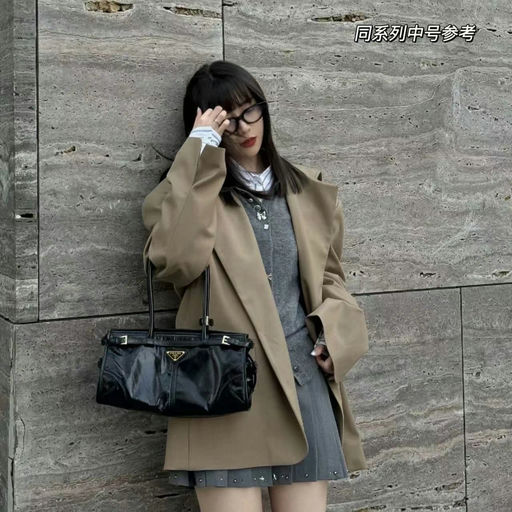 【终于蹲到！】Prada softlux，68折