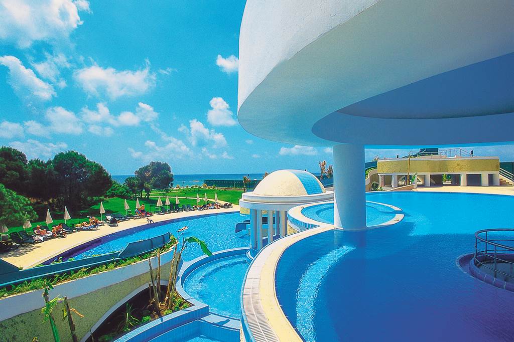 AYT_83311_Limak_Atlantis_Deluxe_Hotel_and_Resort_1223_01.jpg
