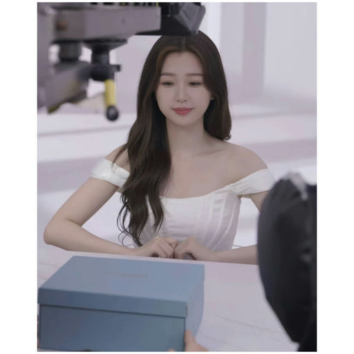 【辣妹最爱】赵露思同款，$89