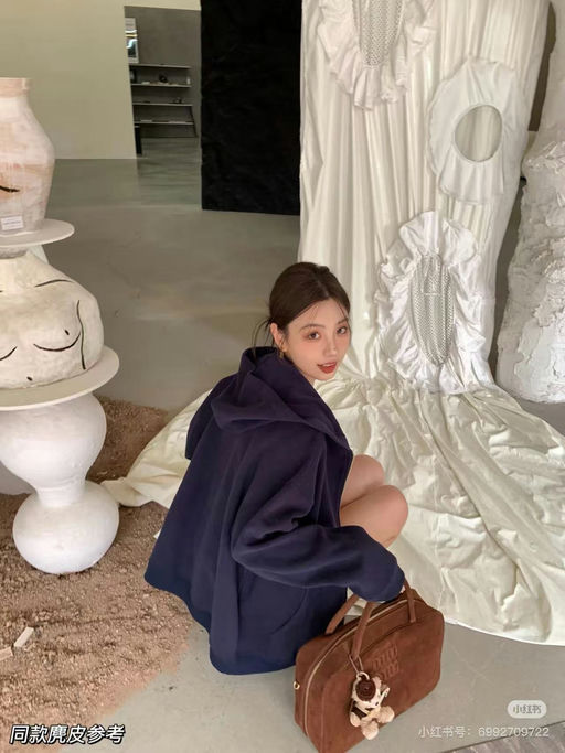 【超难得！】miumiu公文包，近期最好价，7折