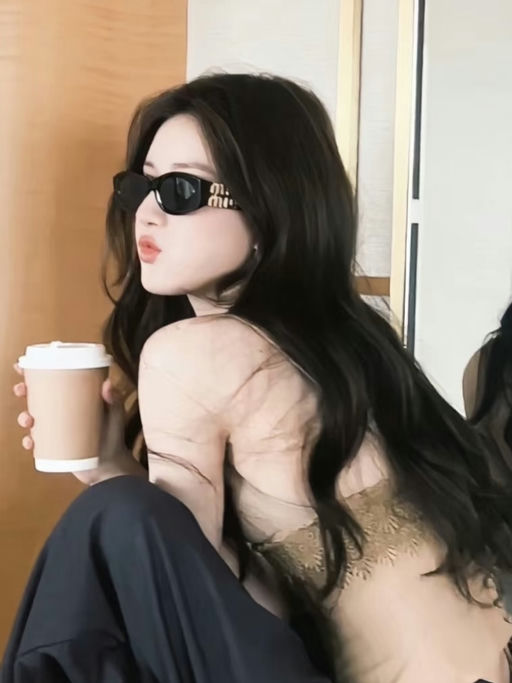 【赵露思/宁艺卓同款】【GM价买Miu Miu】