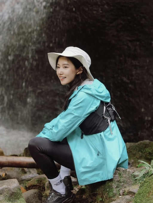 【轻量级冲锋衣】【卢昱晓同款，5折】