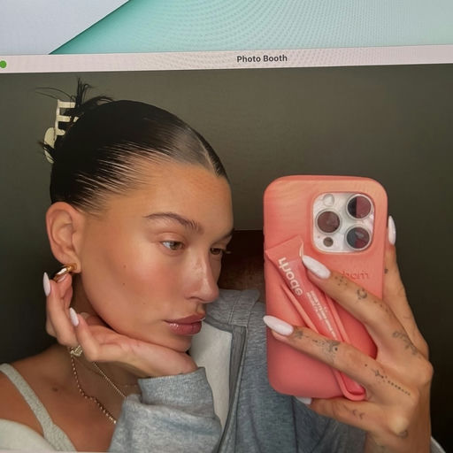 【突发补货～】Rhode手机壳补货， Vanilla色补货！