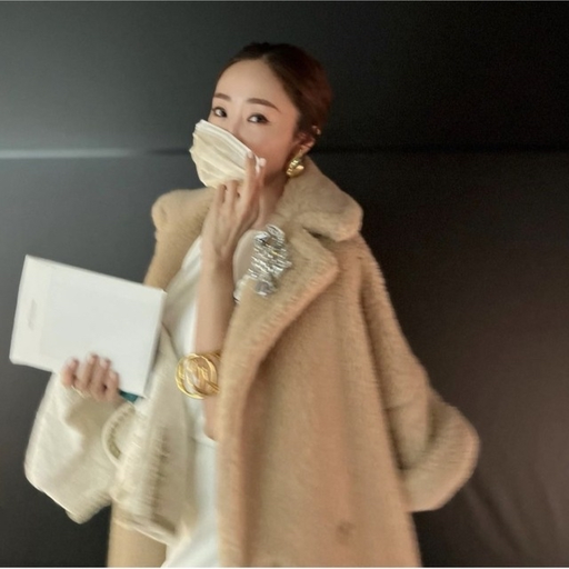 【33折】Maxmara23年秀场新款