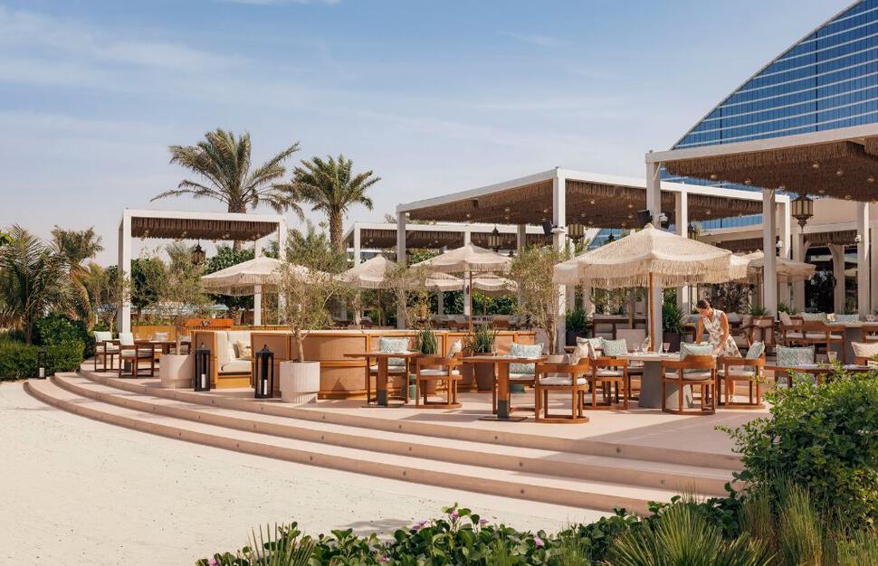 The-Jumeirah-Beach-Hotel-27.jpg