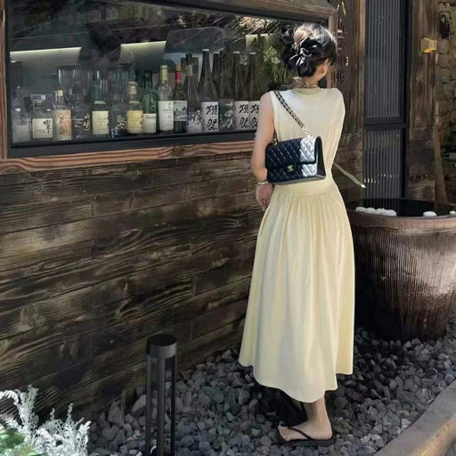 【开始断码】Toteme 夏日断货王，香草色连衣裙补货