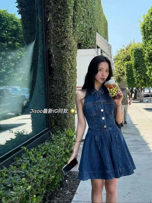 【75折】【Jisoo同款】Self-portrait新款牛仔露背挂脖裙