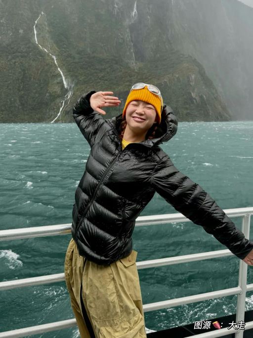 【这下谁还分得清鸟和Moncler】