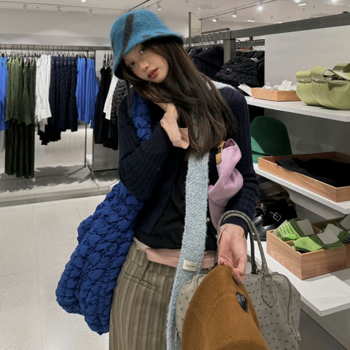 【COS 7折】云朵包蓝色参加！