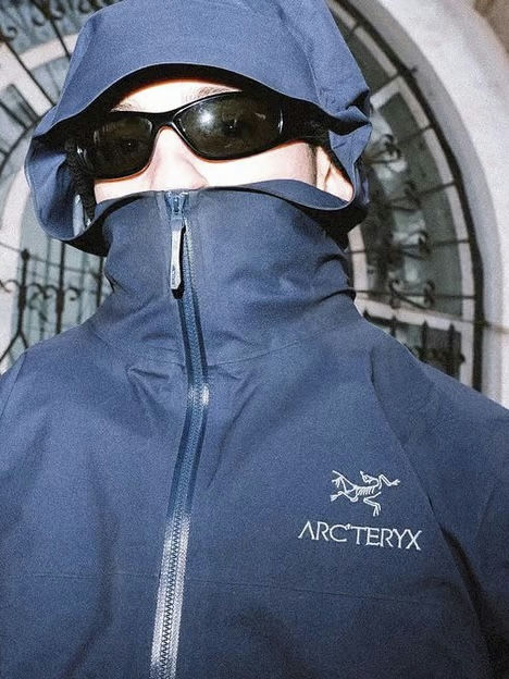 【7折】【Beta 加长羽绒绒服】