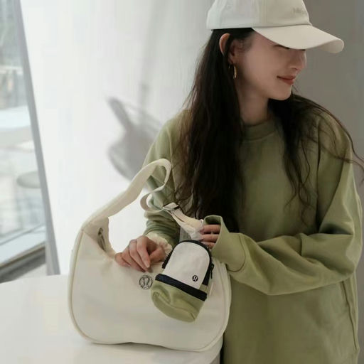 【国内一包难求】【罕见补货！】Lulu腋下包白蛋白