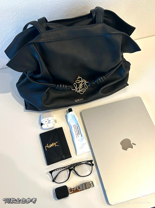 【一件提升衣品】Loewe 经典花园胸针，72折