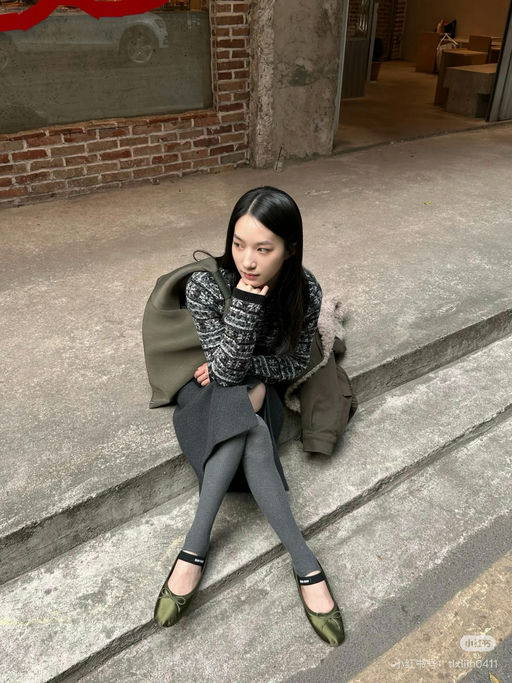 【Miu Miu 45折】宝藏橄榄绿