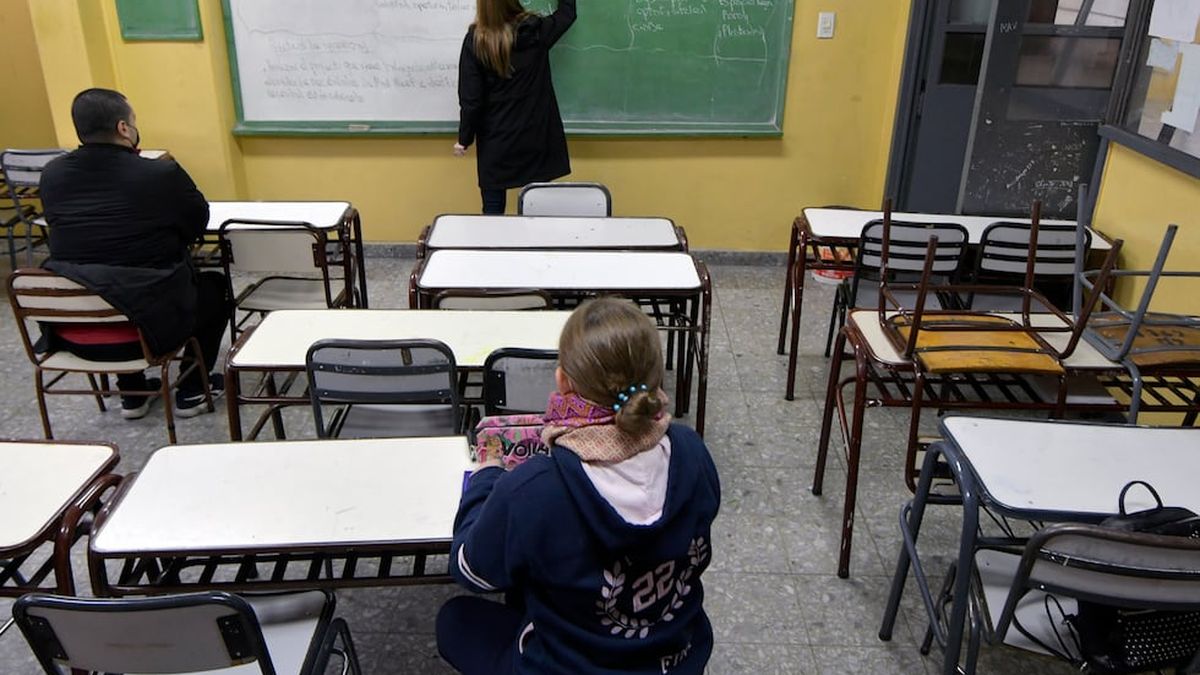 Early Detection of School Dropout in Galicia with AI: the 'Minority Report' of Classrooms