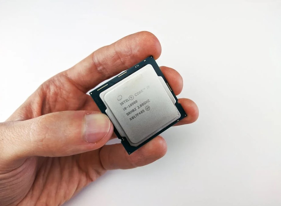 Scaling Your Business in the Digital Age: Opportunities and Challenges