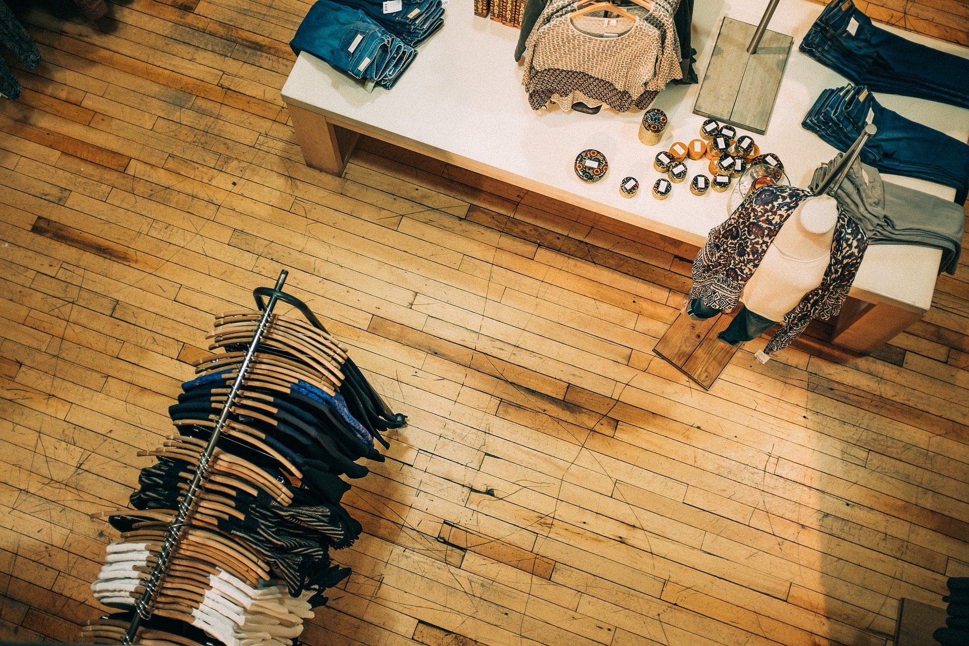 Subscription Model Success: Building Recurring Revenue in Retail
