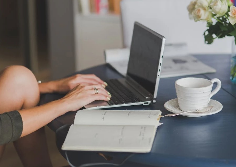 Building a Thriving Online Business: Essential Tips and Tricks