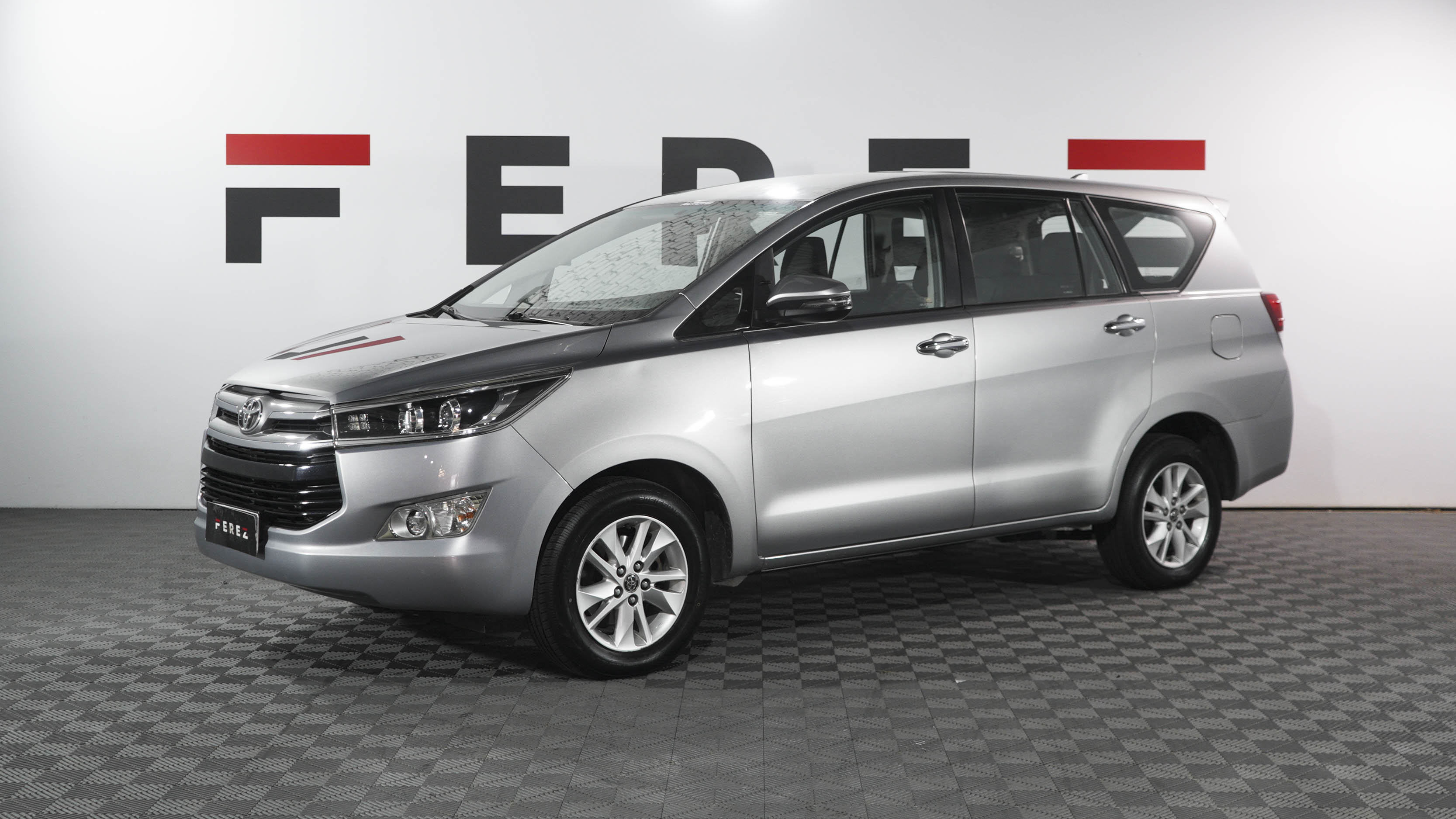 toyota INNOVA SRV 2.7 AT