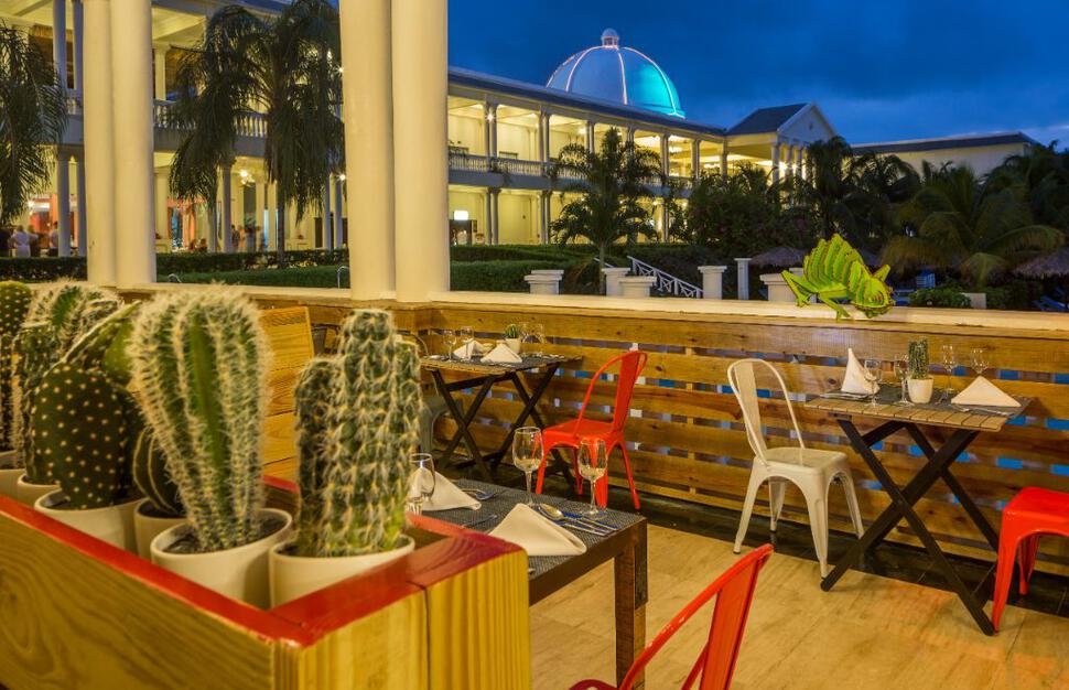 Grand-Palladium-Jamaica-Resort-Spa-28.jpg