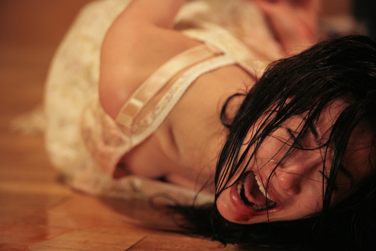 ©2010 852 Films Limited. All Rights Reserved.