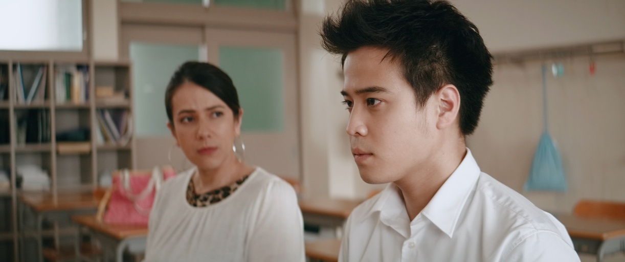 © LesPros entertainment