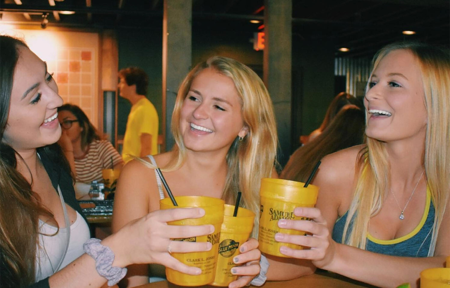 Watch the game on giant TV's with food and drinks at Willie's in Columbia, MO.