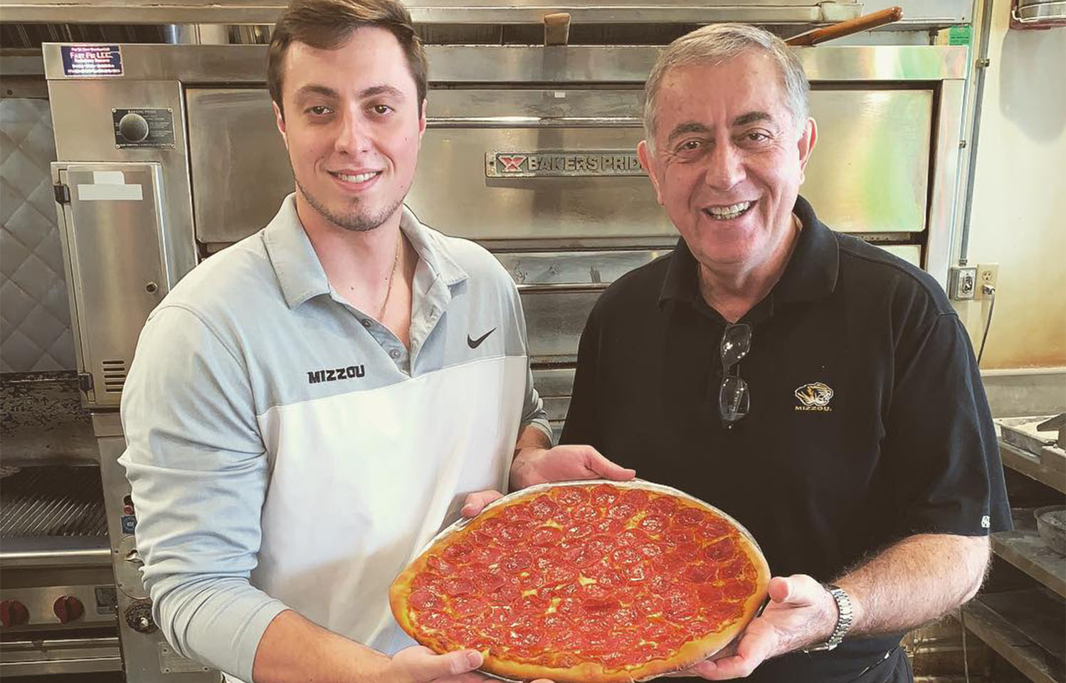 G&D Pizzeria is proud to serve fresh and delicious pizza to the Columbia, MO area.