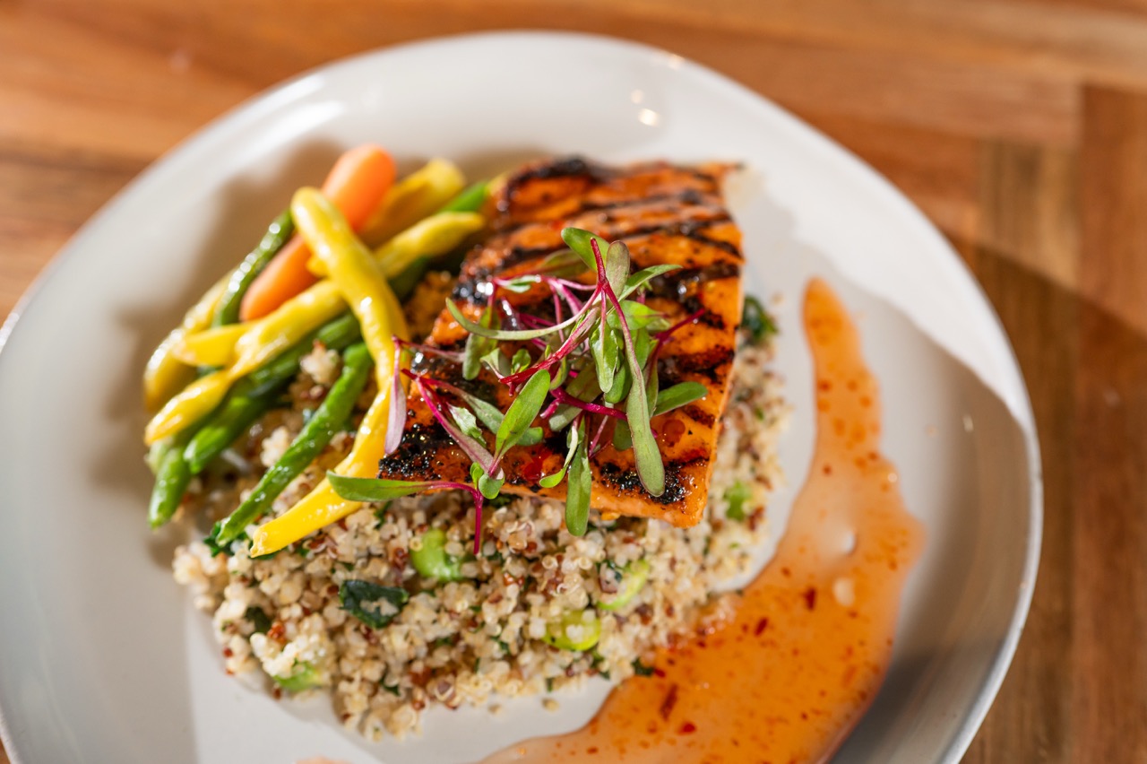 Hot wings served at Deuce Pub & Pit in Columbia, MO.