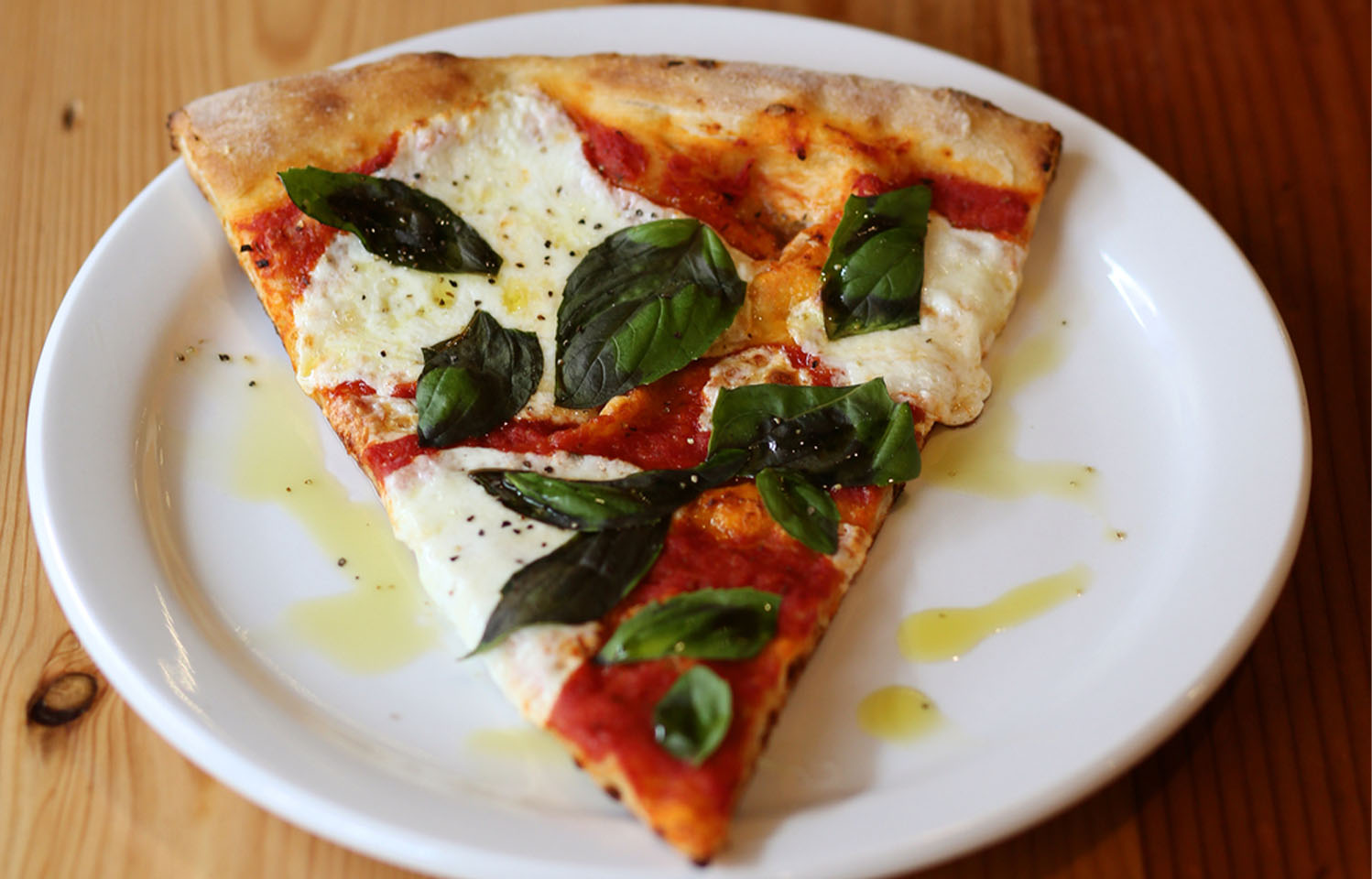 Pizza Tree uses fresh and quality ingredients in their pizza in Columbia, MO.