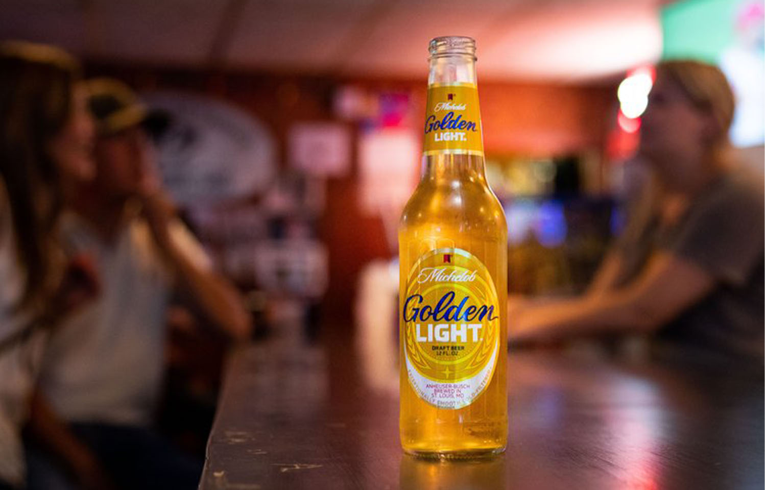 Order fresh & delicious pizza at Deuce Pub & Pit in Columbia, MO.