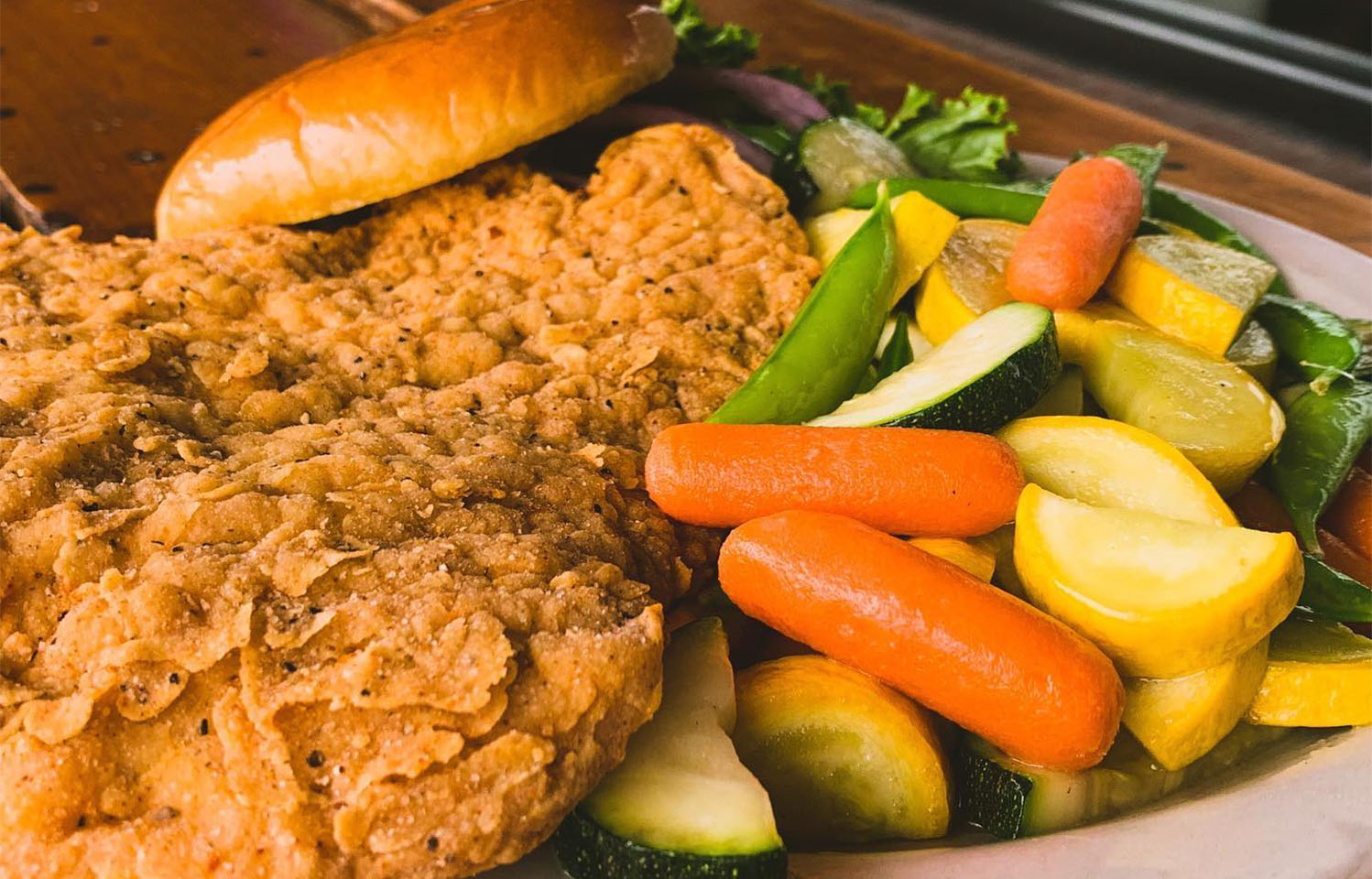 Choose a perfect game day meal from a variety of options at Truman's Bar & Grill in Columbia, MO.