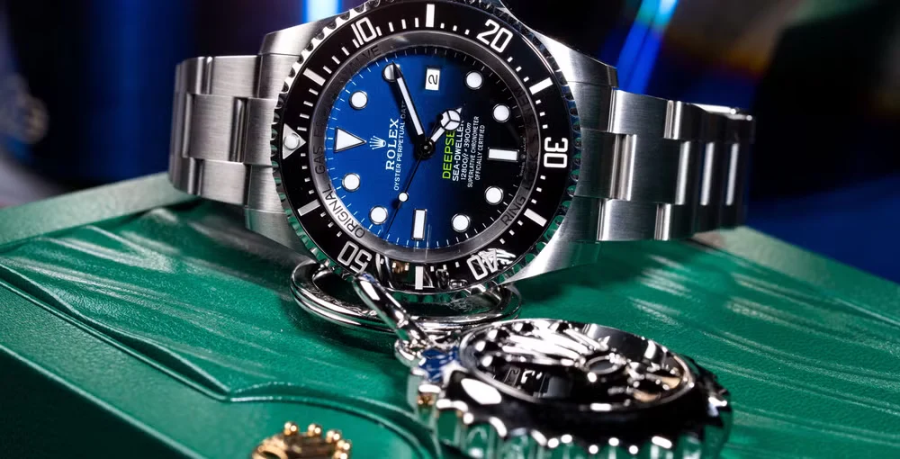 Rolex Submariner vs Sea Dweller: Which One Should You Buy?