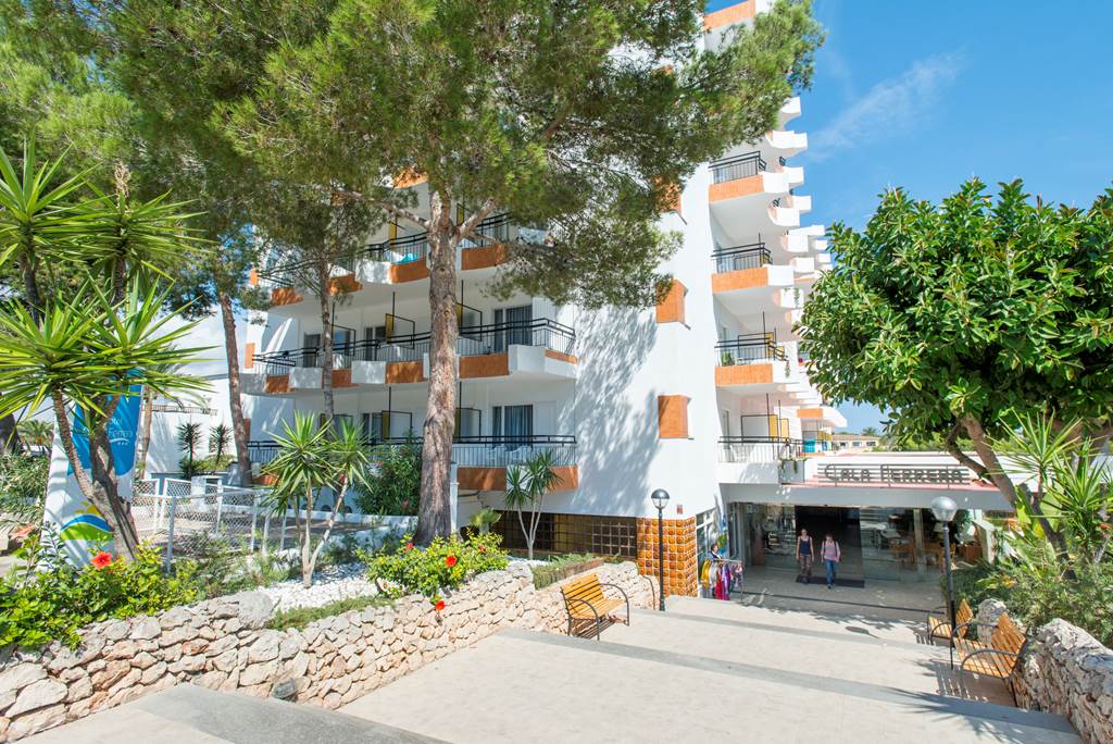 PMI_69414_Cala_Ferrera_Hotel_1116_01.jpg